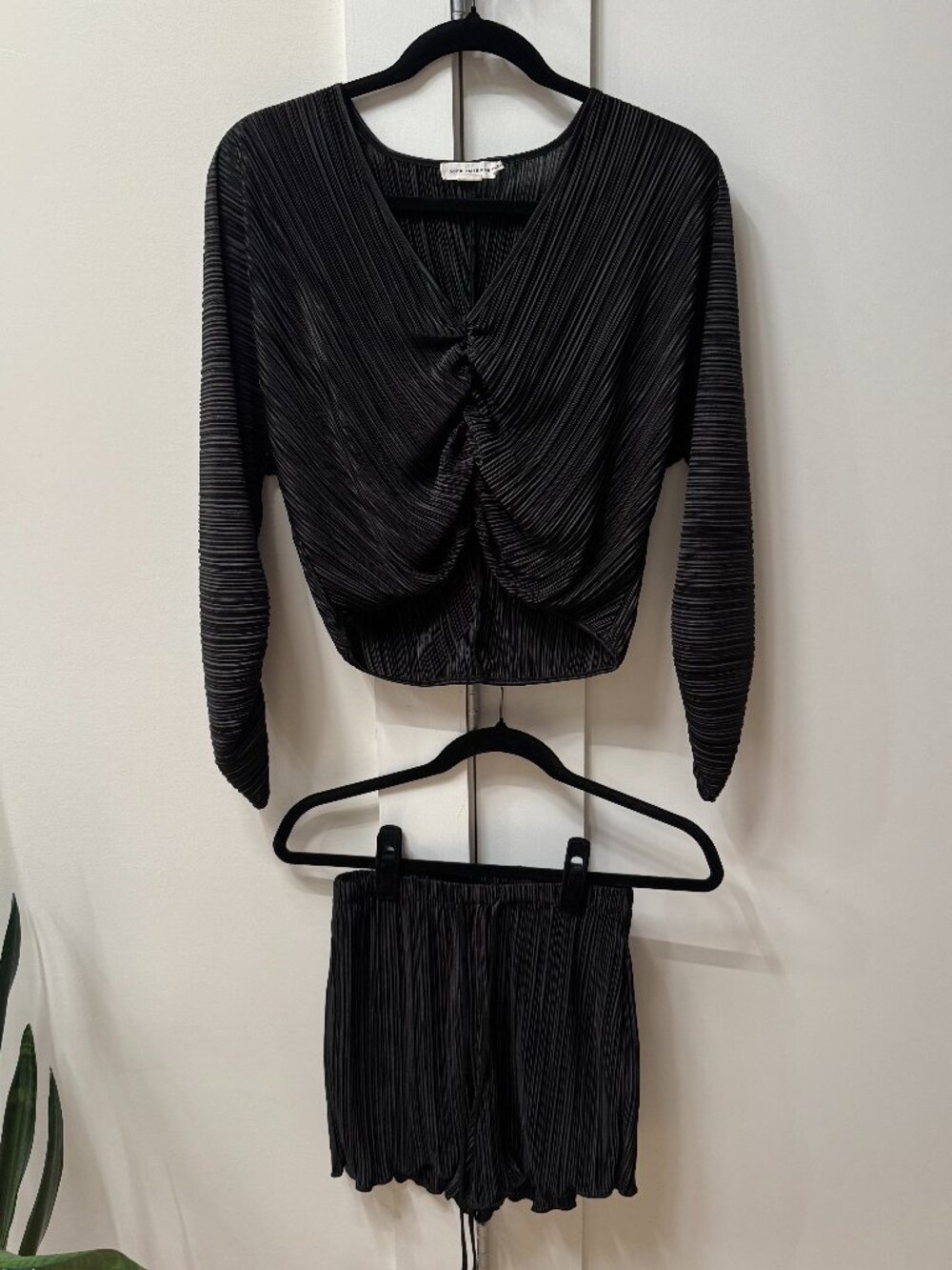 Good American Always Fits Plissé Ruched Top and Shorts Set Black 00/0